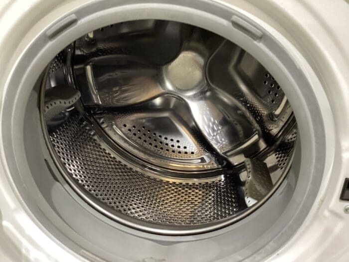 Logic 8kg White Washing Machine - Image 3